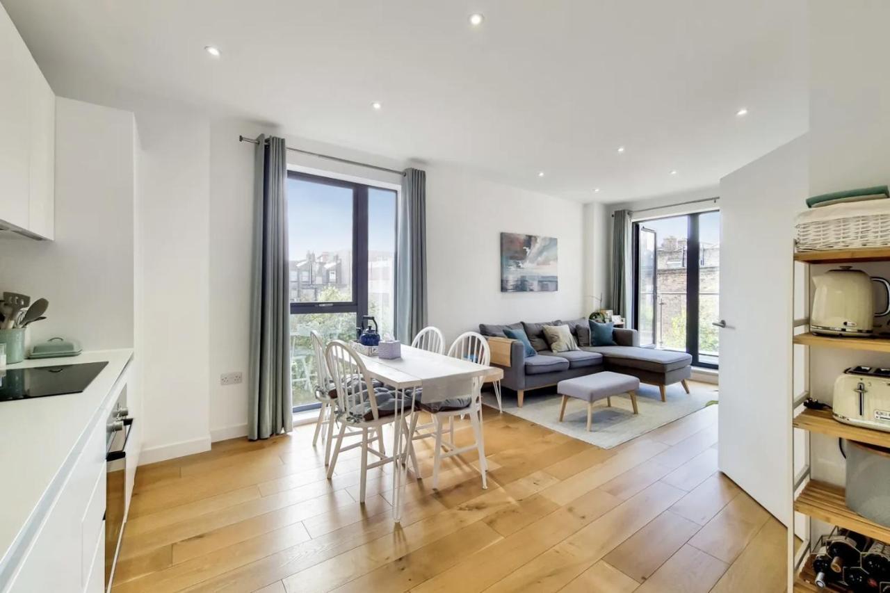 Luxury 2 Bed 2 Bath With Balcony New Build Apartment *South Central London* מראה חיצוני תמונה